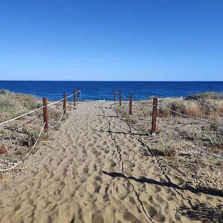Costalita On The Beach - 3 Bedroom Cosy Apartment Estepona Exteriör bild
