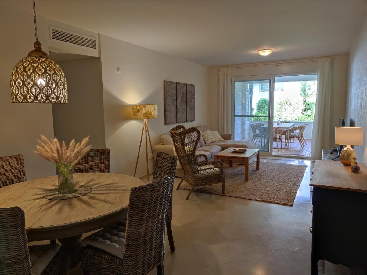 Costalita On The Beach - 3 Bedroom Cosy Apartment Estepona Exteriör bild