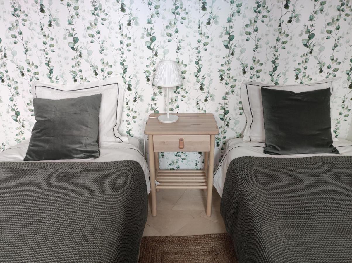 Costalita On The Beach - 3 Bedroom Cosy Apartment Estepona Exteriör bild